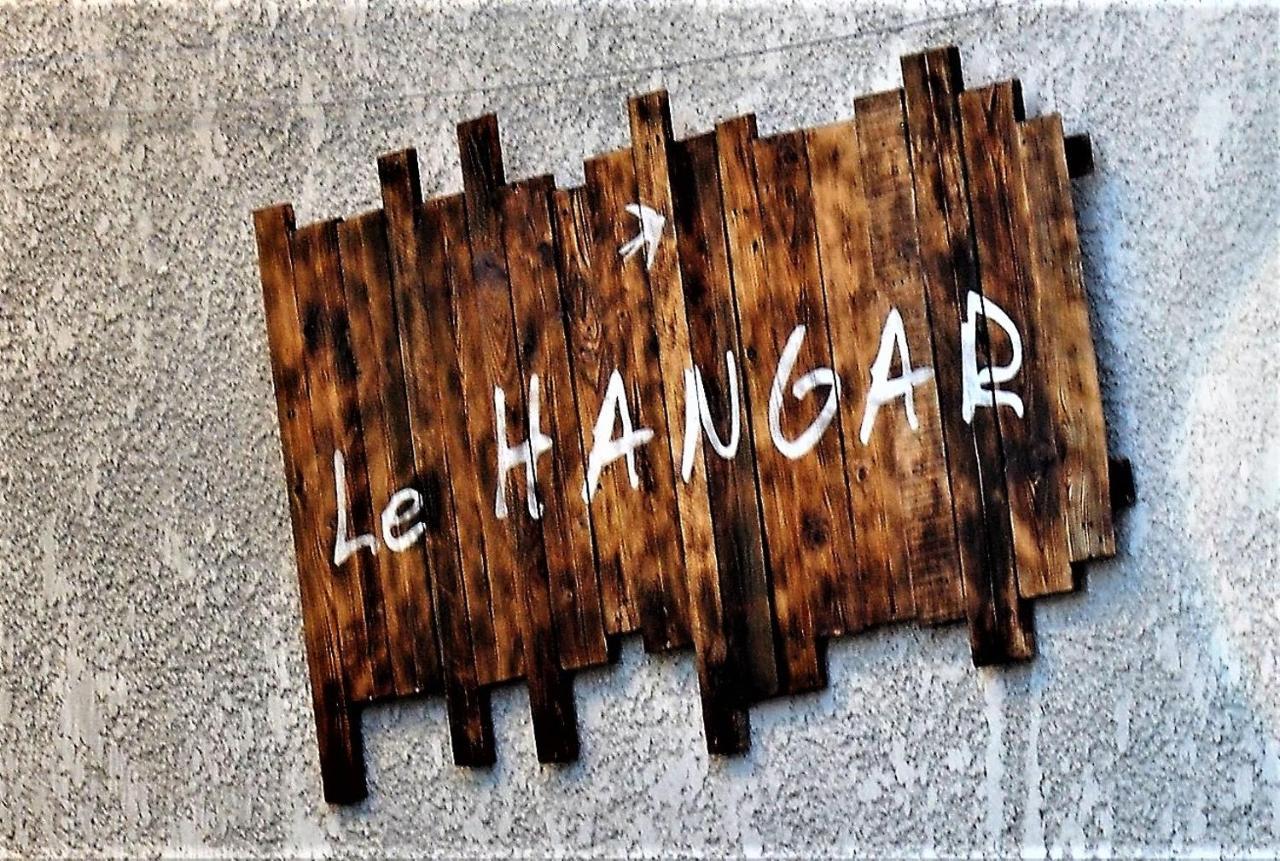 Le Hangar Saint-Jean-dʼAngély Exterior foto